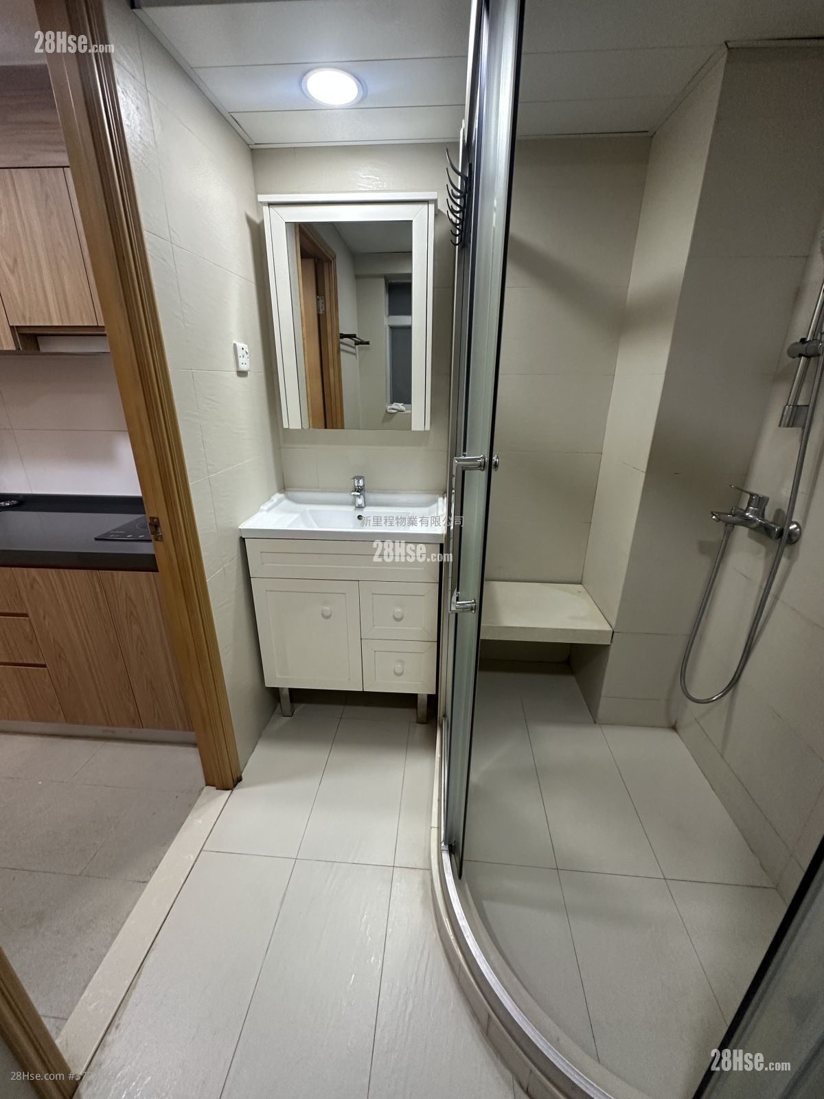 唐楼 租盘 1 房 445 平方尺