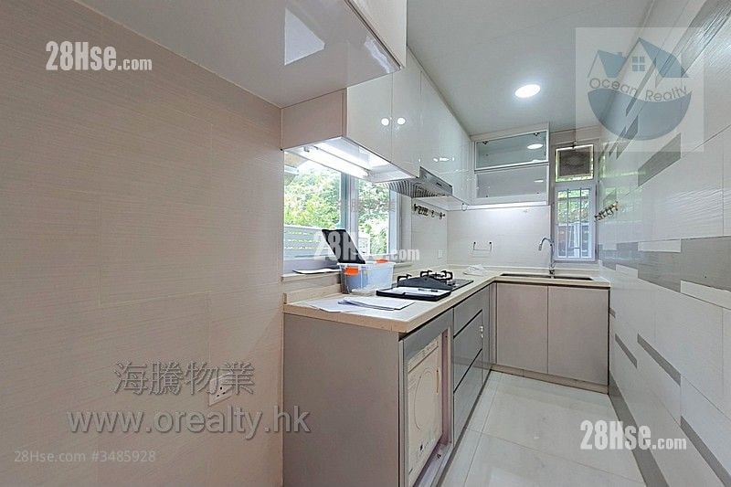 村屋 售盘 3 房 , 2 浴室 700 平方尺