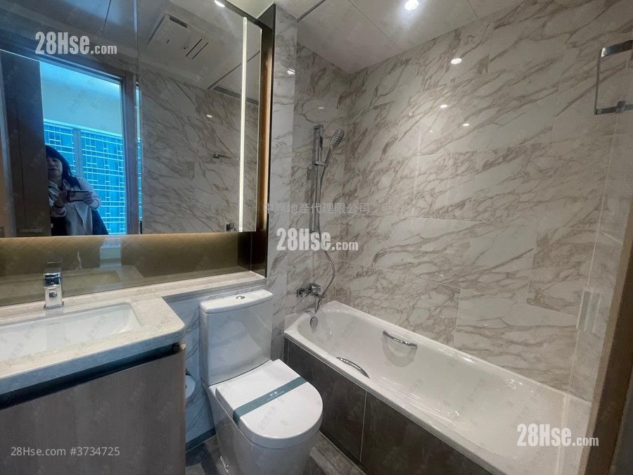 柏瓏 售盤 3 房 , 3 浴室 732 平方呎