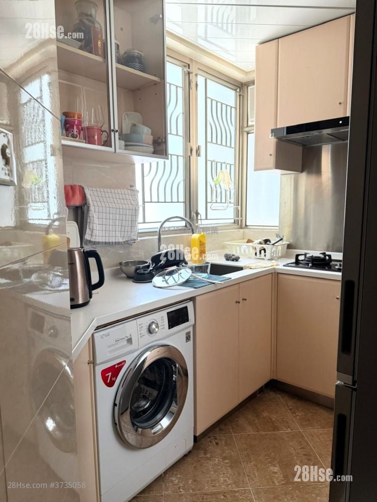 Sorrento Sell 3 Bedrooms , 2 Bathrooms 755 ft²