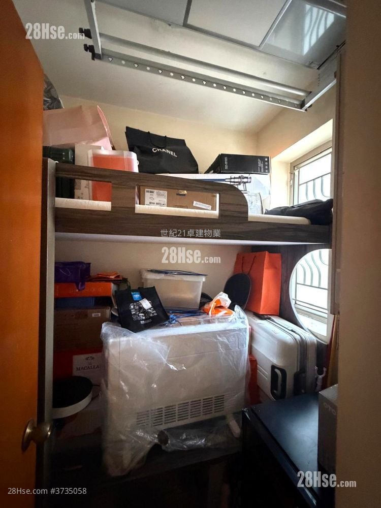 Sorrento Sell 3 Bedrooms , 2 Bathrooms 755 ft²