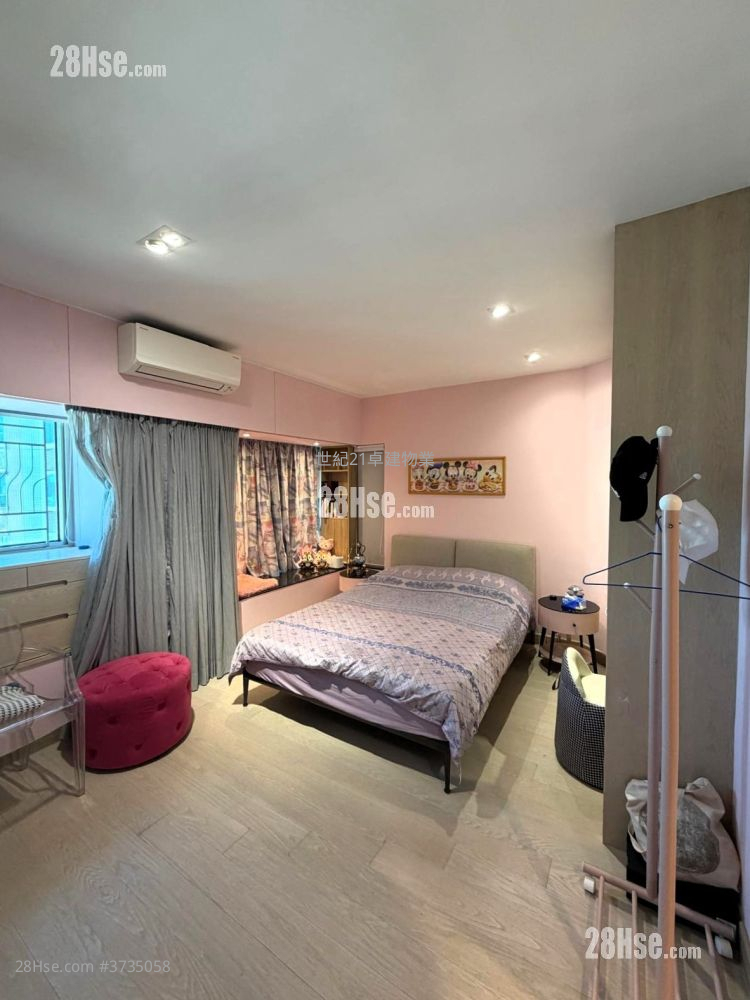 Sorrento Sell 3 Bedrooms , 2 Bathrooms 755 ft²