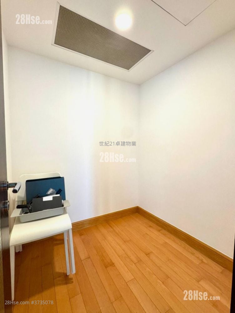 君临天下 售盘 2 房 , 2 浴室 815 平方尺