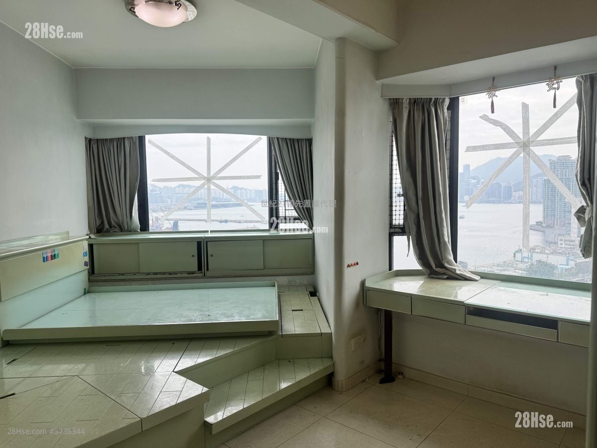 Sunrise Villa Sell 5+ Bedrooms , 3 Bathrooms 534 ft²