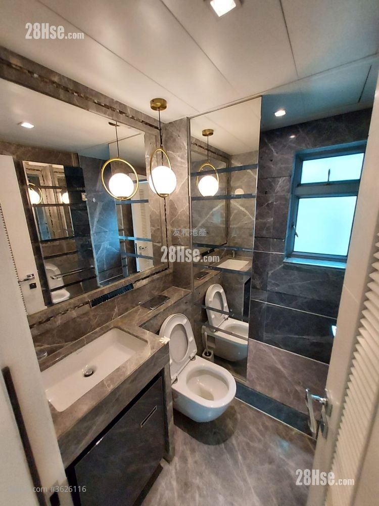 Le Chateau Rental 4 Bedrooms , 3 Bathrooms 1,490 ft²