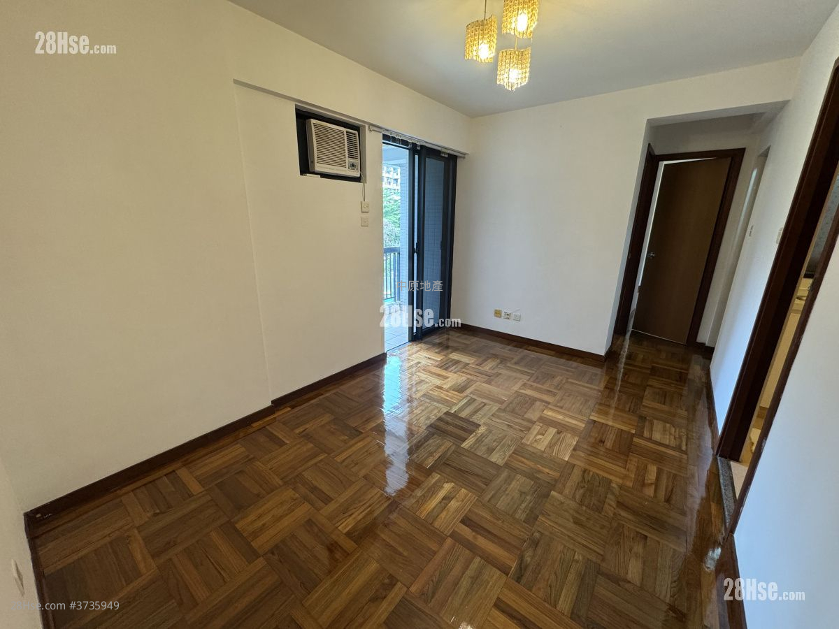 廳: 豫豐花園 租盤 2 房 , 1 浴室 450 平方呎