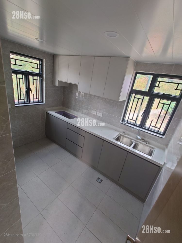 村屋 租盘 3 房 , 2 浴室 630 平方尺