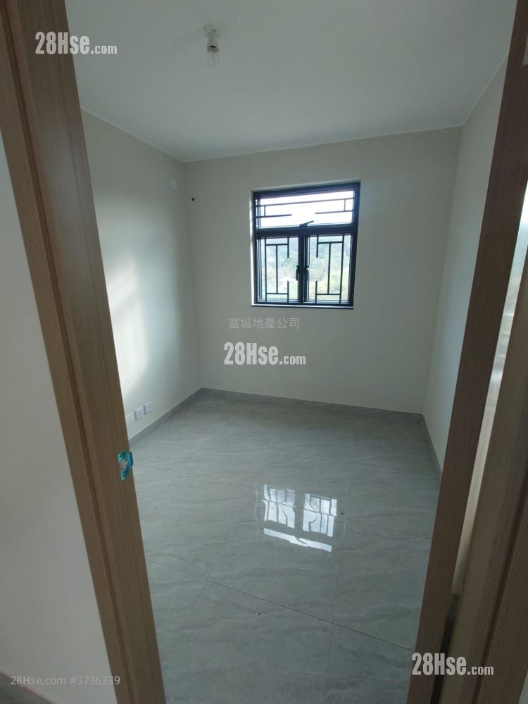 村屋 租盘 3 房 , 2 浴室 630 平方尺