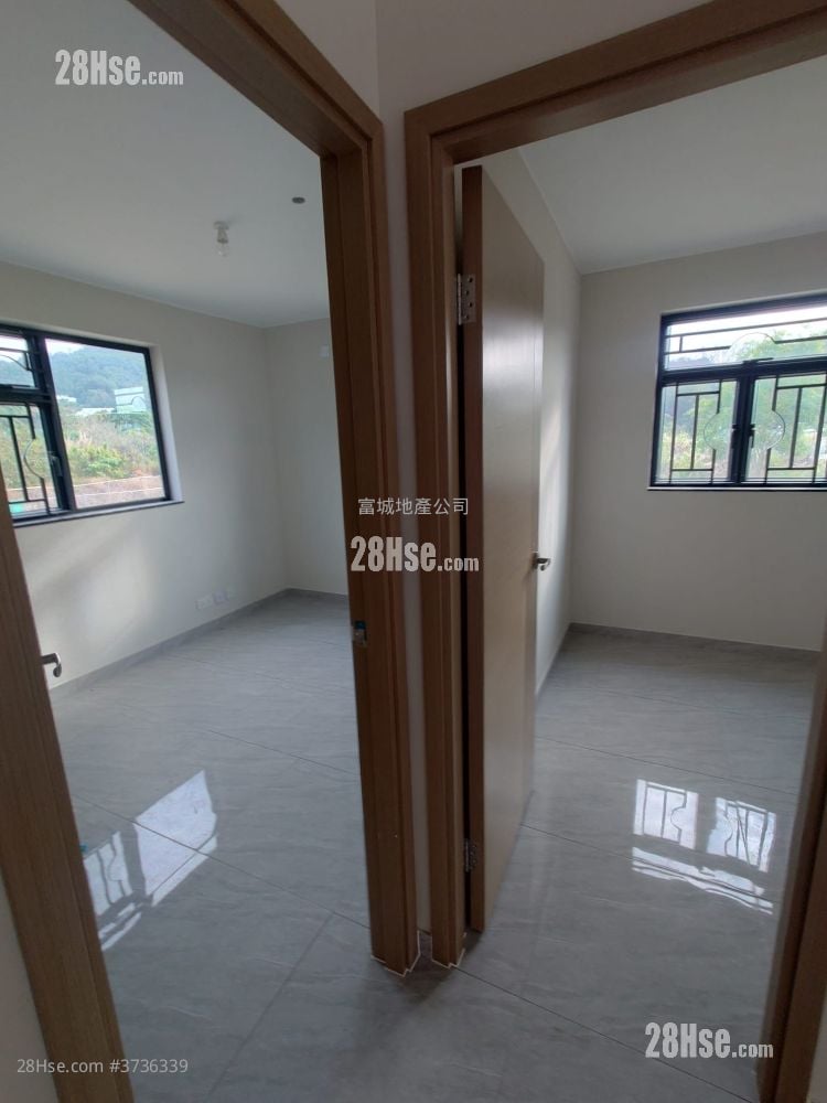 村屋 租盘 3 房 , 2 浴室 630 平方尺