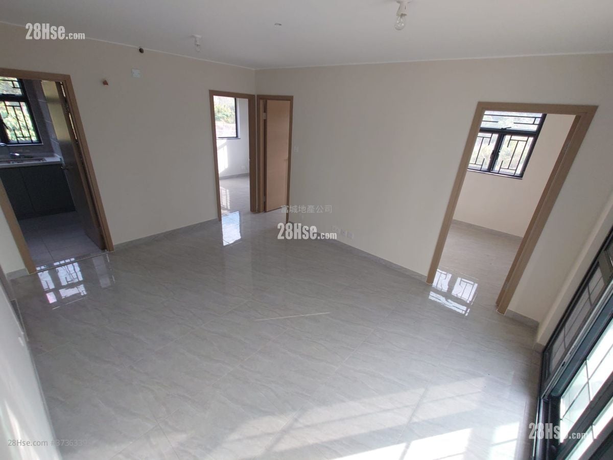 村屋 租盘 3 房 , 2 浴室 630 平方尺