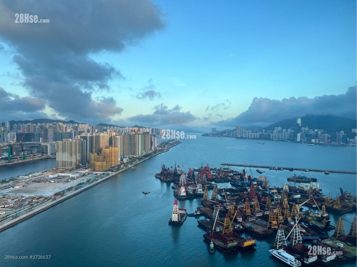 Grand Waterfront Sell 3 Bedrooms , 2 Bathrooms 616 ft²