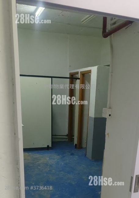Wah Fat Industrial Building Sell 2 Toilets 3,829 ft²