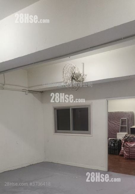 Wah Fat Industrial Building Sell 2 Toilets 3,829 ft²