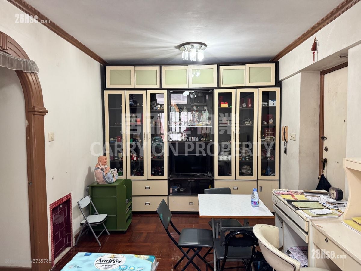 Waterside Plaza Sell 3 Bedrooms , 1 Bathroom 562 ft²