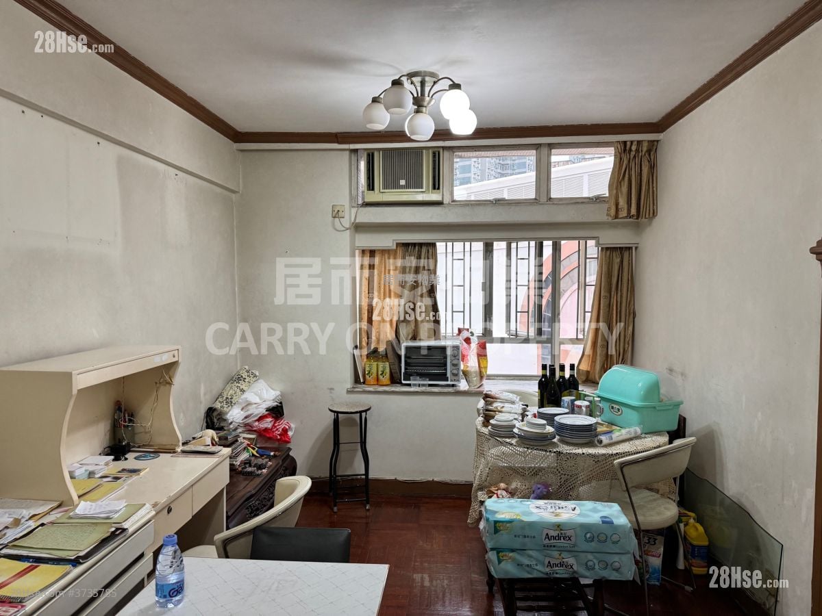 Waterside Plaza Sell 3 Bedrooms , 1 Bathroom 562 ft²