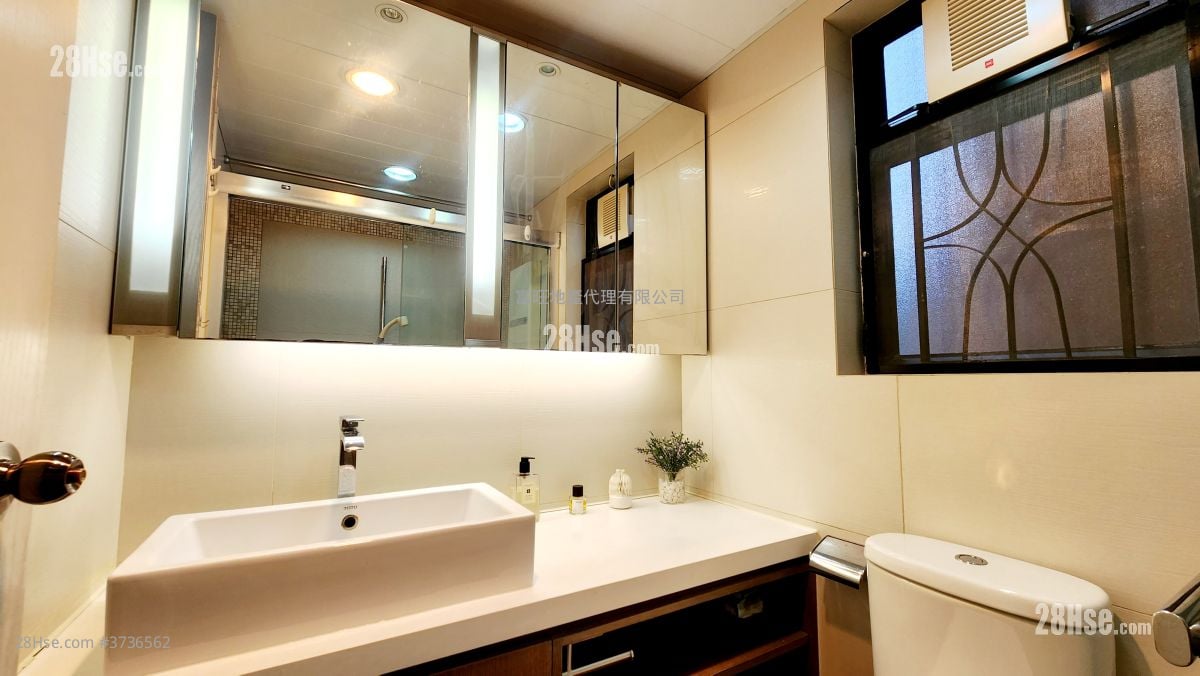 Aegean Coast Sell 3 Bedrooms , 2 Bathrooms 811 ft²