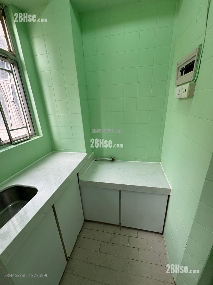 Fung Yue Mansion Sell 2 Bedrooms , 1 Bathroom 338 ft²