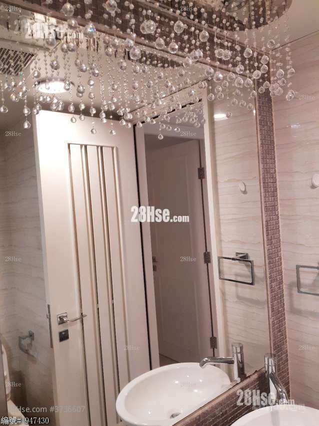 La Splendeur Of Le Prestige Rental 5+ Bedrooms 1,002 ft²