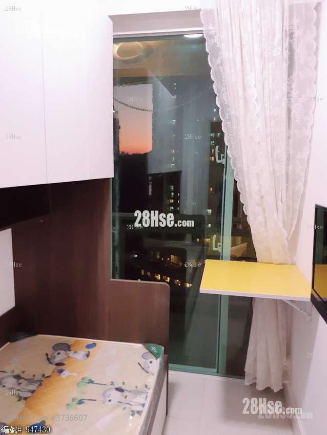 La Splendeur Of Le Prestige Rental 5+ Bedrooms 1,002 ft²