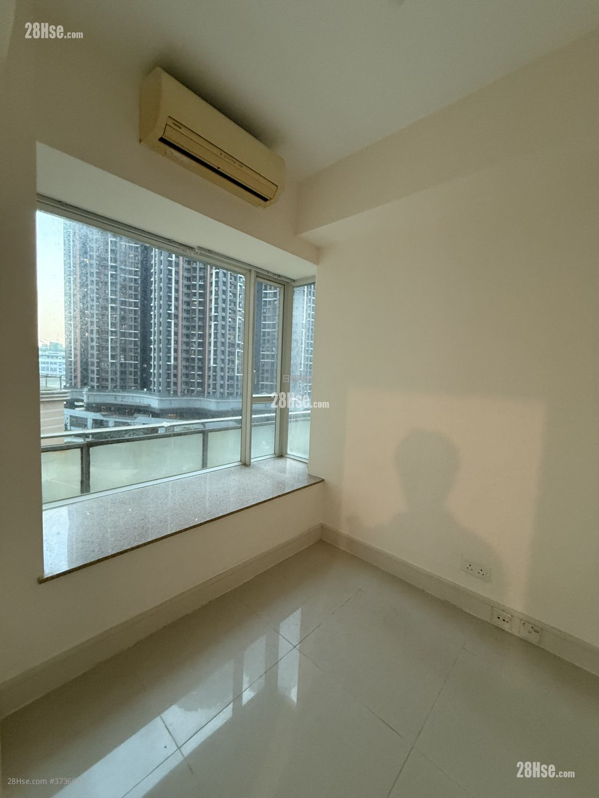 領峰 租盤 4 房 , 3 浴室 985 平方呎