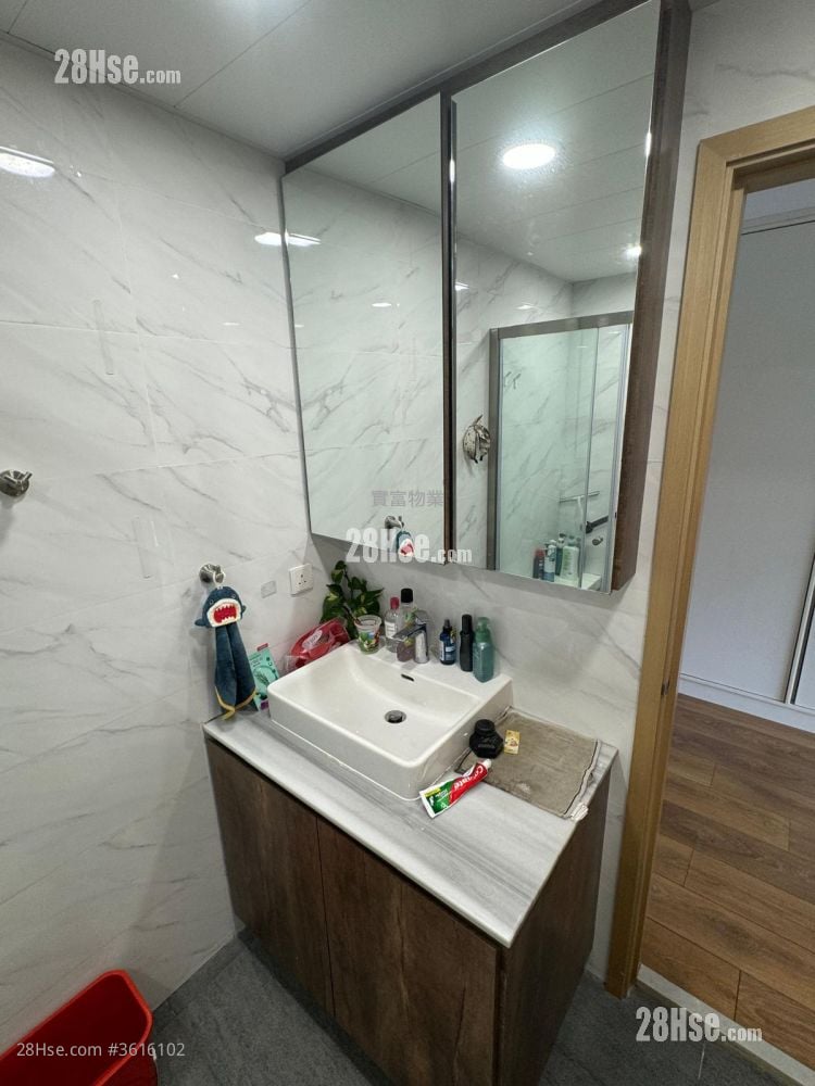 Village Sell 3 Bedrooms , 2 Bathrooms 1,400 ft²