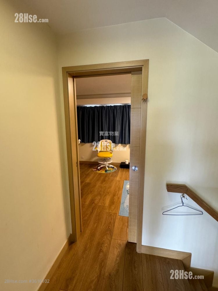 Village Sell 3 Bedrooms , 2 Bathrooms 1,400 ft²