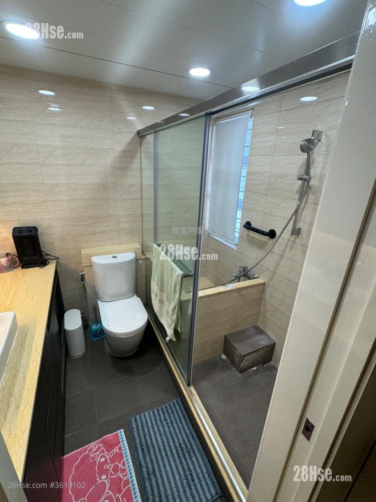 Village Sell 3 Bedrooms , 2 Bathrooms 1,400 ft²