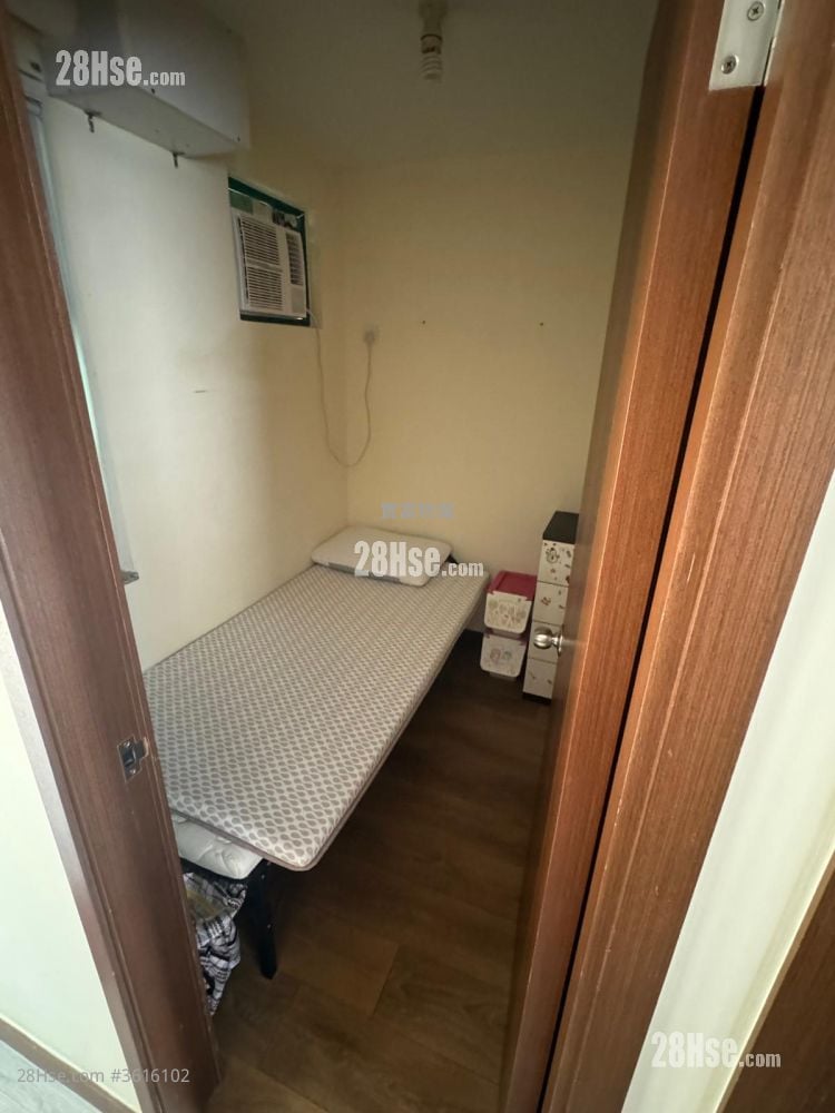 Village Sell 3 Bedrooms , 2 Bathrooms 1,400 ft²