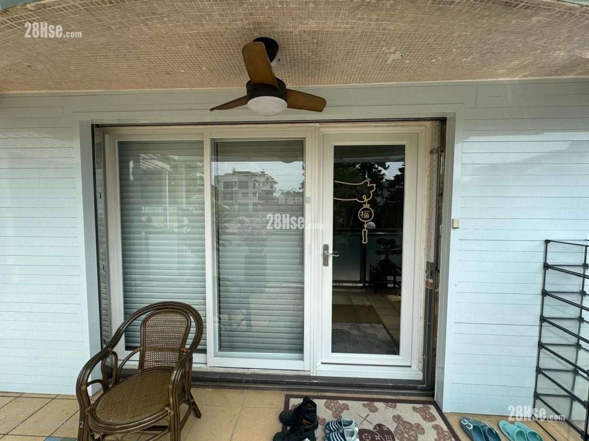 Village Sell 3 Bedrooms , 2 Bathrooms 1,400 ft²