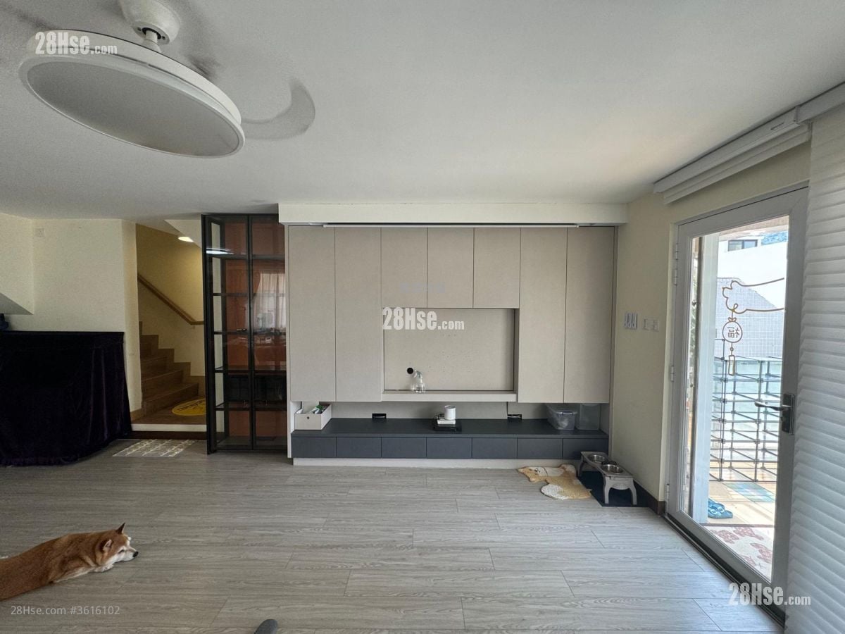 Village Sell 3 Bedrooms , 2 Bathrooms 1,400 ft²