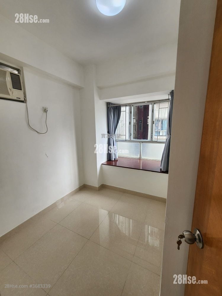 Tai Po Centre Sell 2 Bedrooms , 1 Bathroom 371 ft²