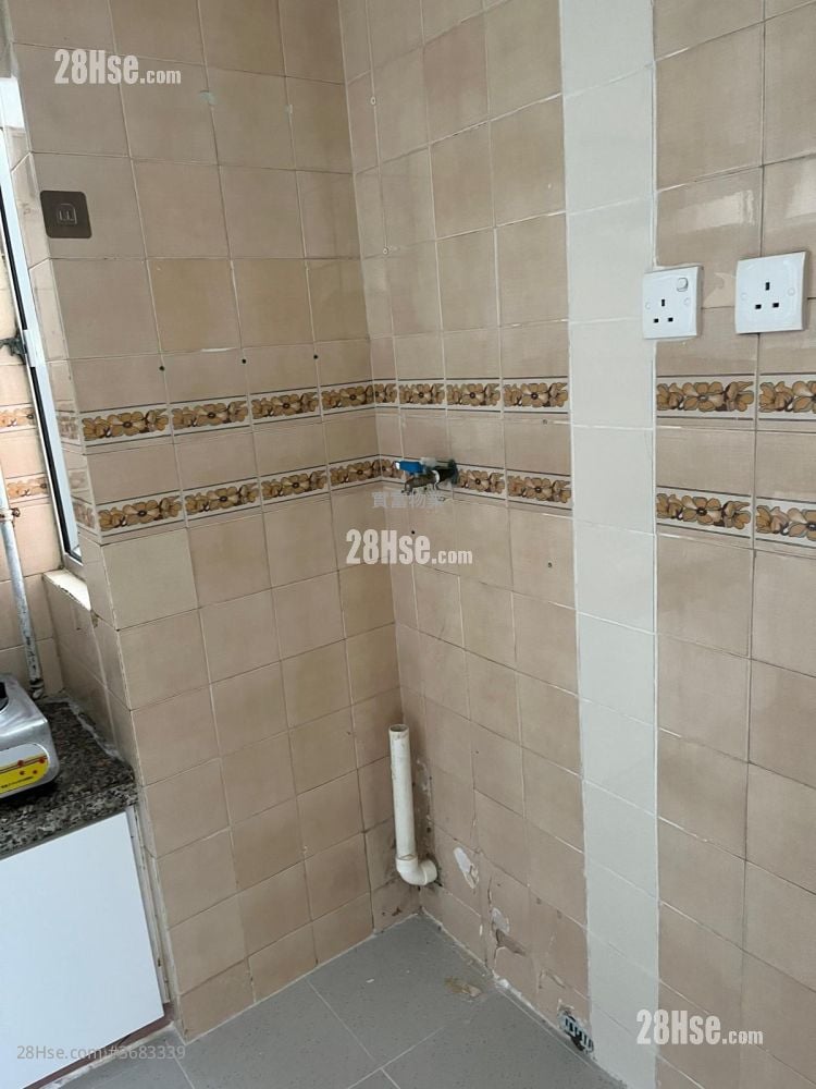 Tai Po Centre Sell 2 Bedrooms , 1 Bathroom 371 ft²