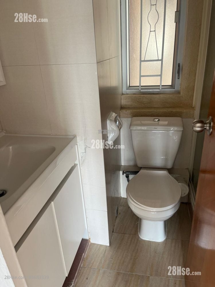 Tai Po Centre Sell 2 Bedrooms , 1 Bathroom 371 ft²