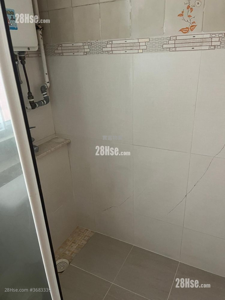 Tai Po Centre Sell 2 Bedrooms , 1 Bathroom 371 ft²