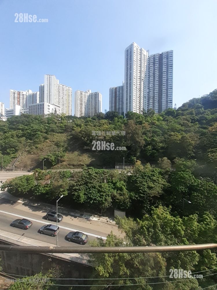 Billion Court Sell 2 Bedrooms , 1 Bathroom 370 ft²