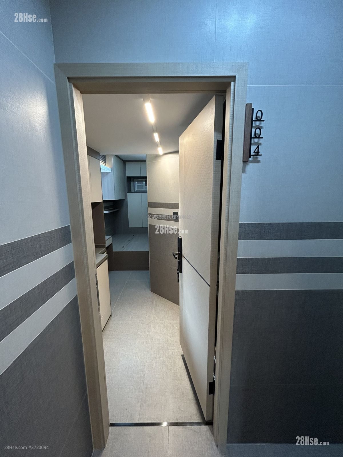 恒隆大厦 租盘 开放式间隔 , 1 浴室 160 平方尺