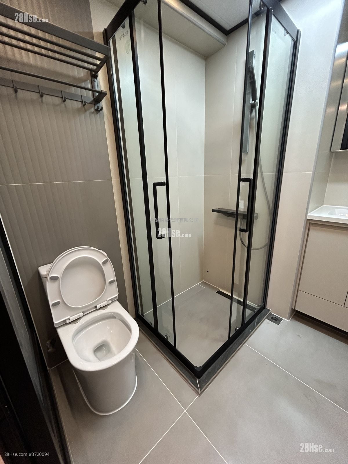 恒隆大厦 租盘 开放式间隔 , 1 浴室 160 平方尺