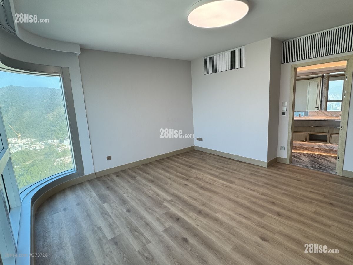 主人房: 御峯 租盘 4 房 , 3 浴室 2,390 平方尺