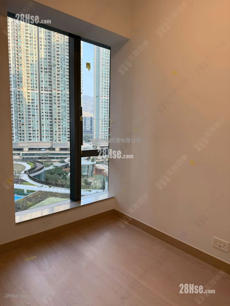 Seasons Place 售盤 1 房 , 1 浴室 323 平方呎