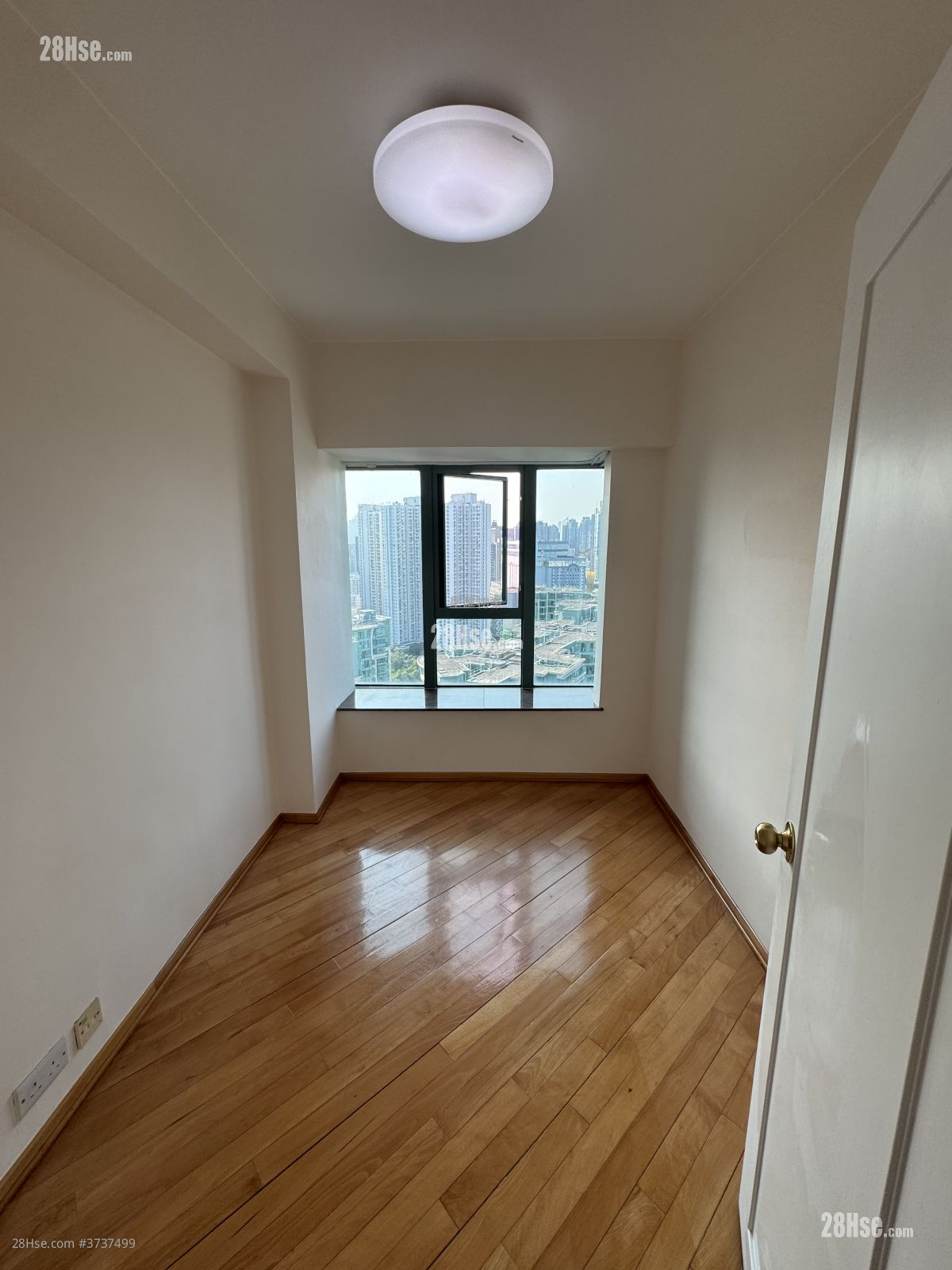 海逸豪園 租盤 4 房 , 2 浴室 855 平方呎