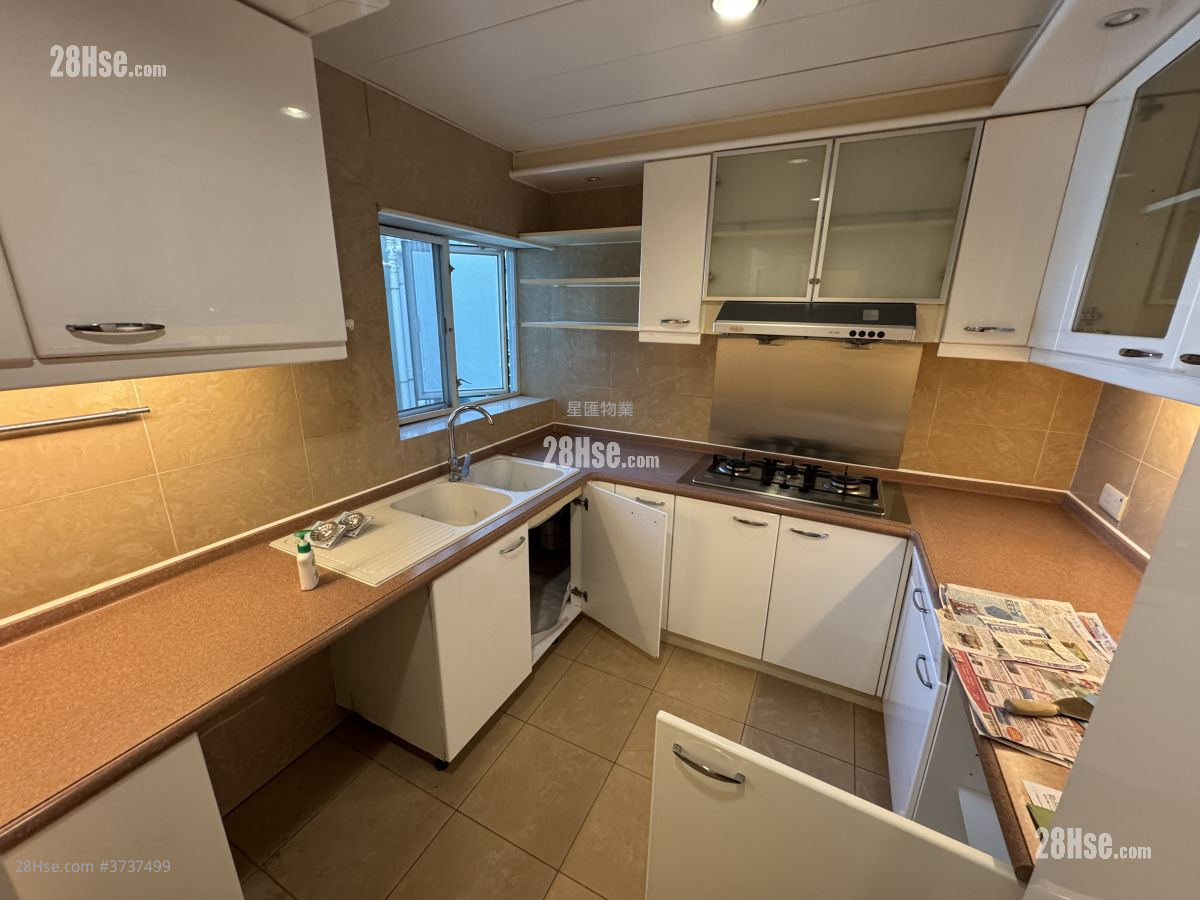 海逸豪園 租盤 4 房 , 2 浴室 855 平方呎