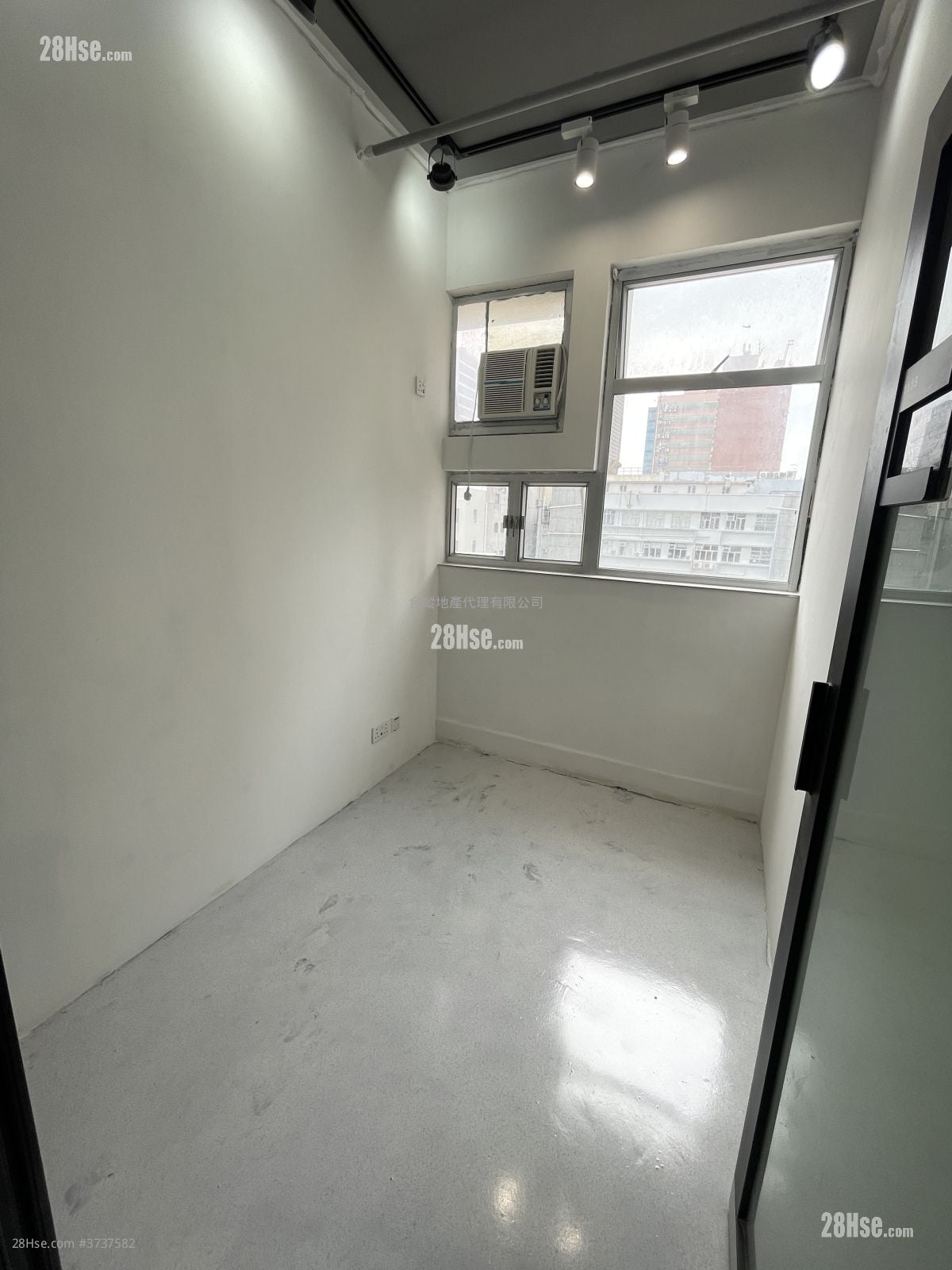 Camel Paint Building Rental