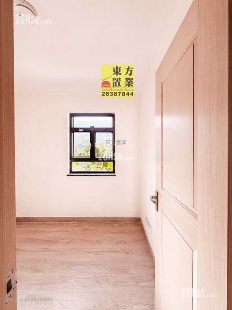 Village Sell 3 Bedrooms , 2 Bathrooms 700 ft²