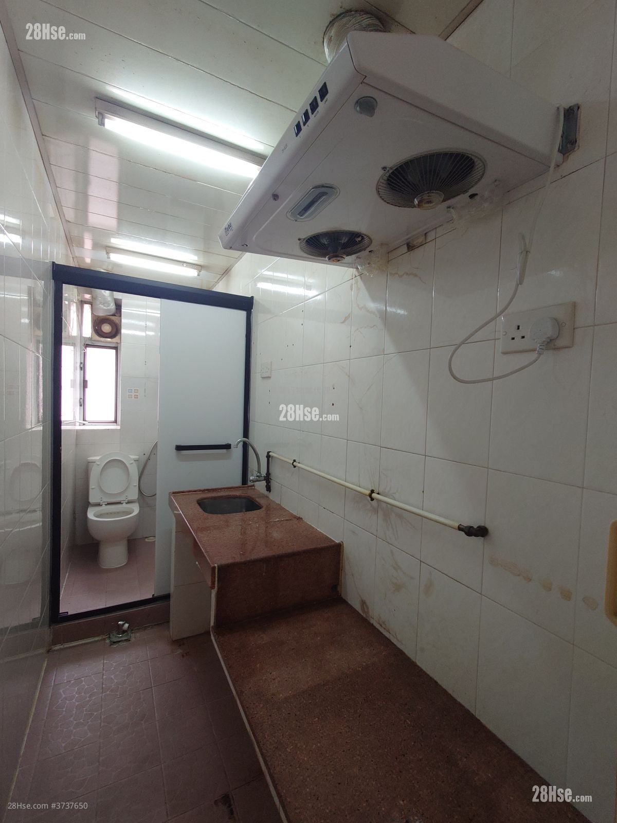 Apartment Rental 2 Bedrooms , 1 Bathroom 350 ft²