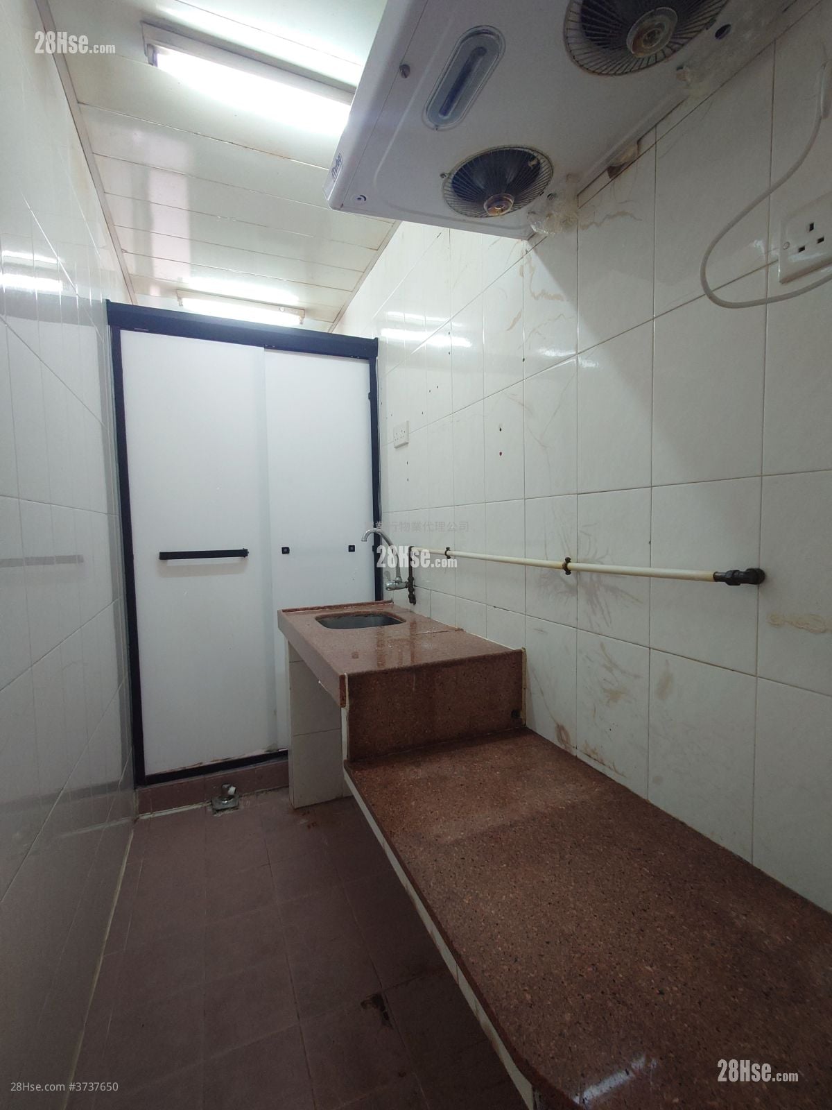 Apartment Rental 2 Bedrooms , 1 Bathroom 350 ft²