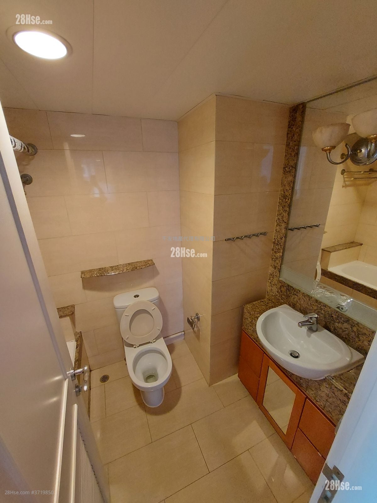 慧景轩 租盘 3 房 , 2 浴室 680 平方尺