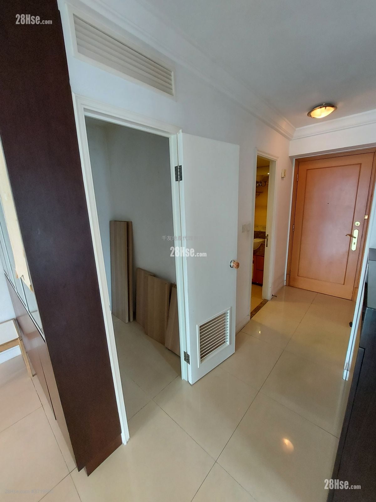 慧景轩 租盘 3 房 , 2 浴室 680 平方尺