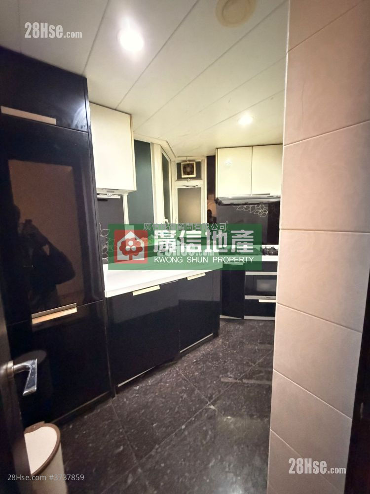 亮賢居 租盤 2 房 , 1 浴室 555 平方呎