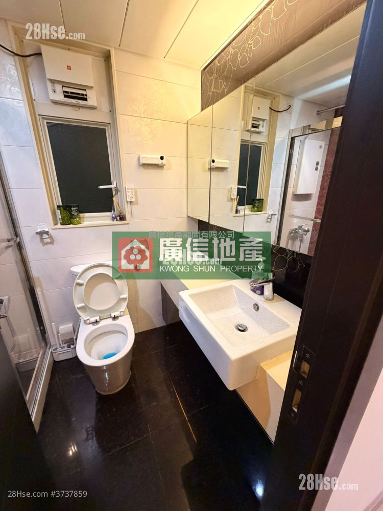 亮賢居 租盤 2 房 , 1 浴室 555 平方呎