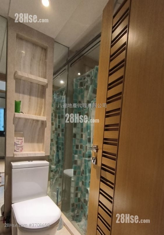 Macpherson Place Sell 2 Bedrooms , 1 Bathroom 555 ft²